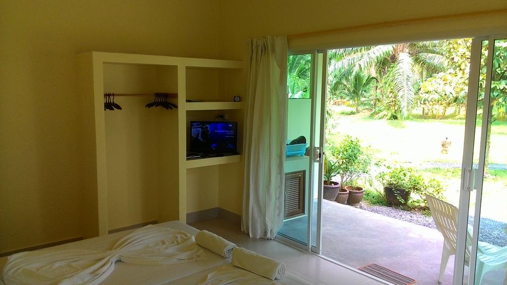 Aathid Garden Khao Lakヴィラ 部屋 写真
